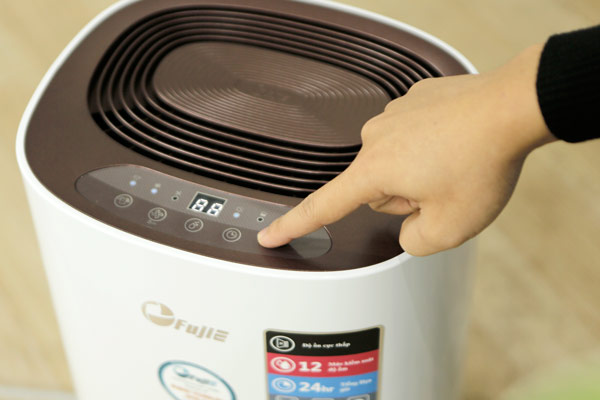 Máy hút ẩm dân dụng FujiE HM-912EC-N phù hợp sử dụng trong văn phòng, phòng ngủ, phòng làm việc